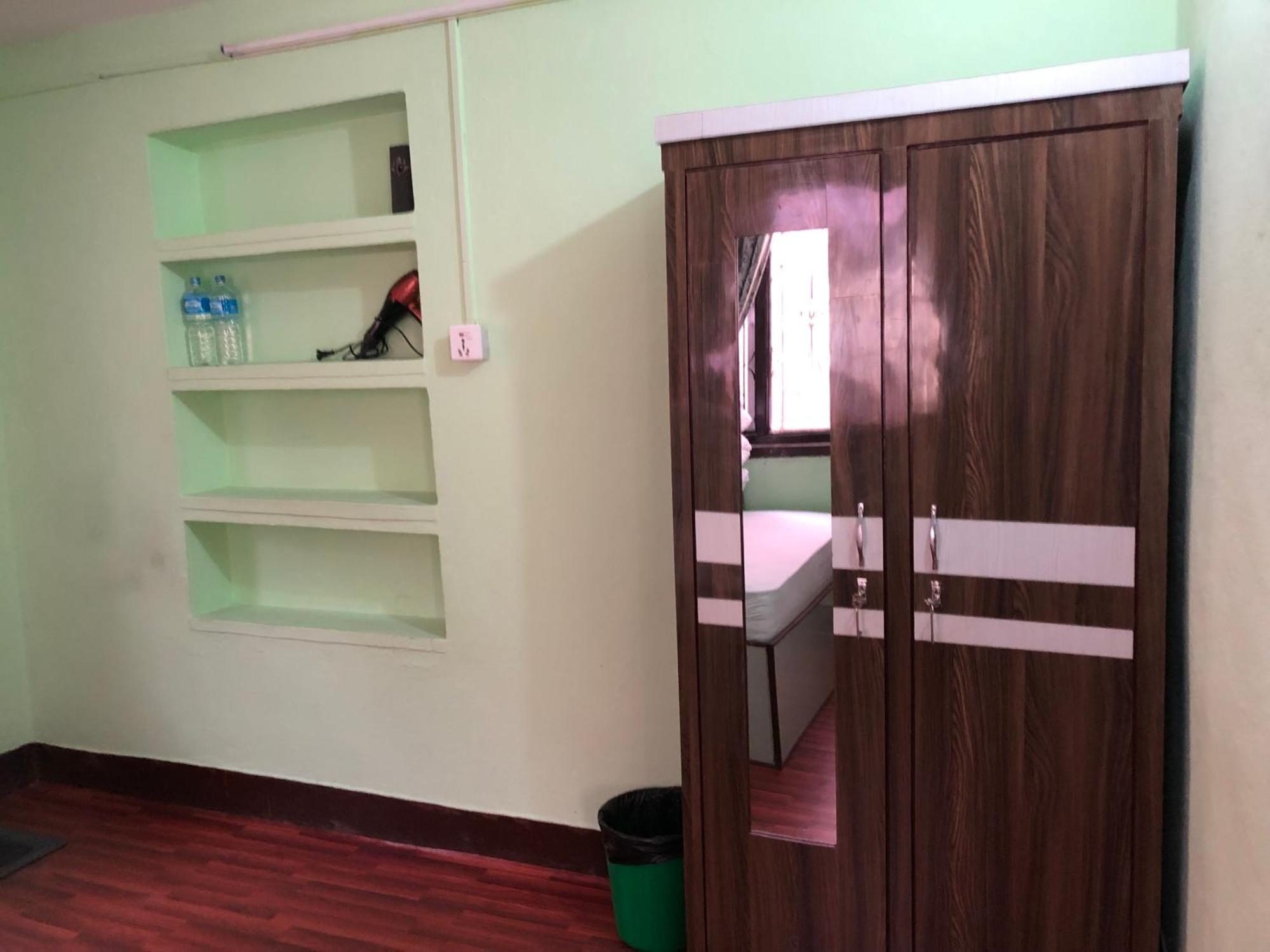 Wander Thirst Hostel กาฐมาณฑุ ภายนอก รูปภาพ